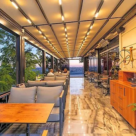 The Great Airport